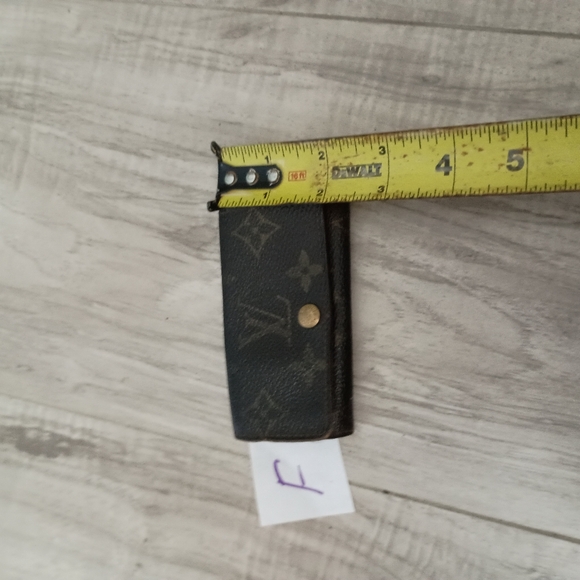 Louis Vuitton monogram 4 ring key holder /pouch /case /keychain - Picture 6 of 6